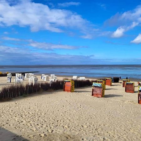 Strandloft Cuxhaven Im Haus Frauenpreiss Sahlenburg - Strandnah - 2 Hunde Willkommen -Schwimmbad - Sauna - Direkt Am Wald - Dachterrasse Mit Blick Nach Neuwerk المظهر الخارجي الصورة