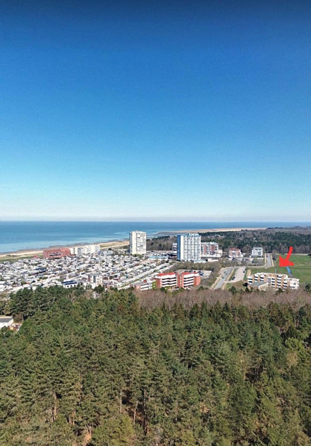 Strandloft Cuxhaven Im Haus Frauenpreiss Sahlenburg - Strandnah - 2 Hunde Willkommen -Schwimmbad - Sauna - Direkt Am Wald - Dachterrasse Mit Blick Nach Neuwerk المظهر الخارجي الصورة